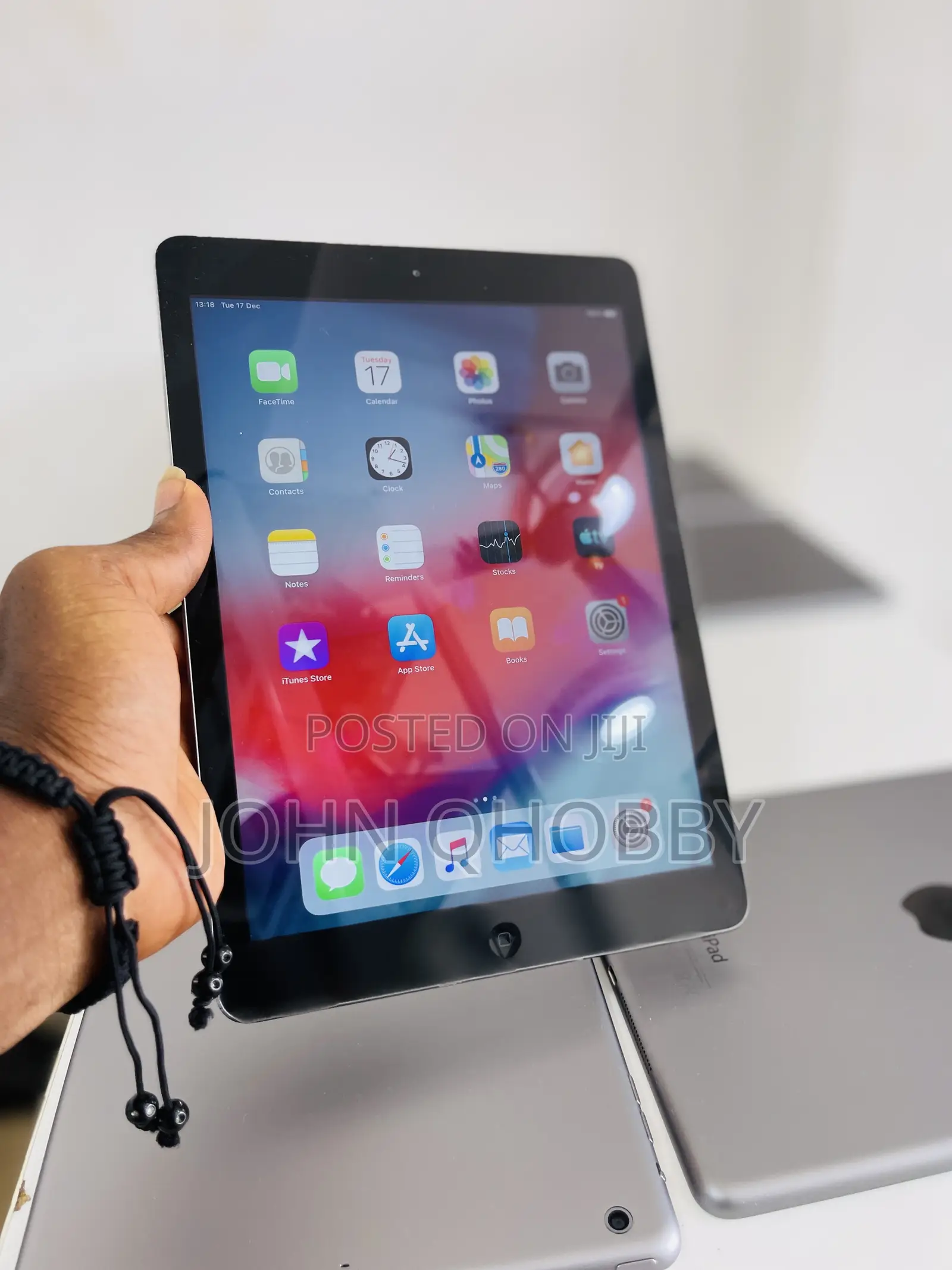 Apple iPad Air 16 GB Gray