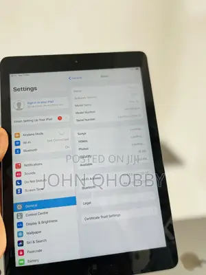 Apple iPad Air 16 GB Gray