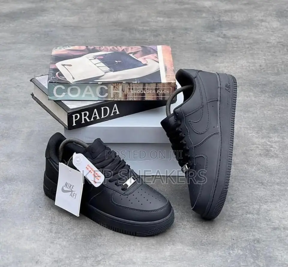 Nike Airforce 1 Triple White and Black