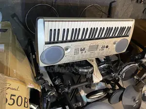Yamaha EZ 30 Piano Keyboard