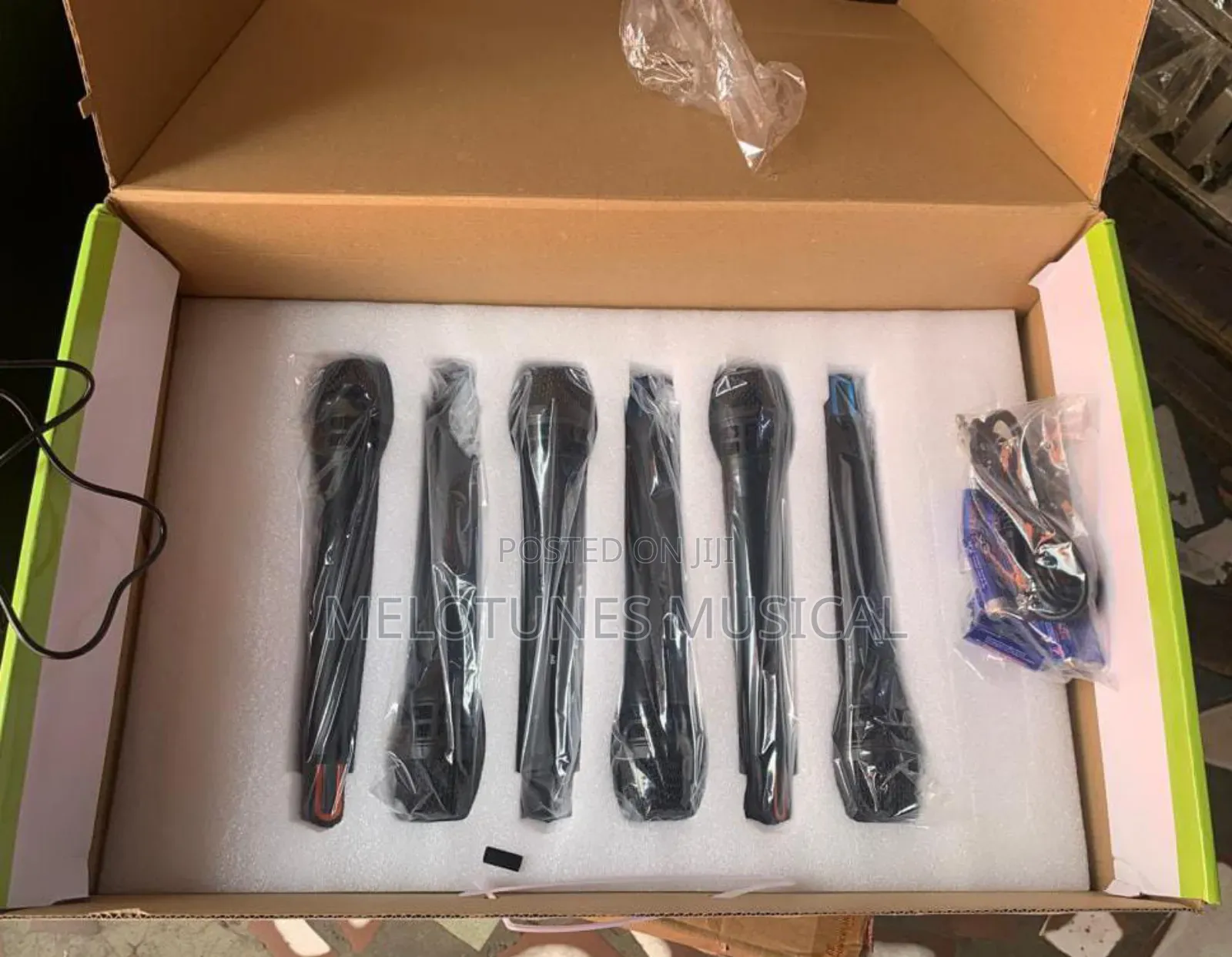 Shure 6in1 Professional Wireless Microphone
