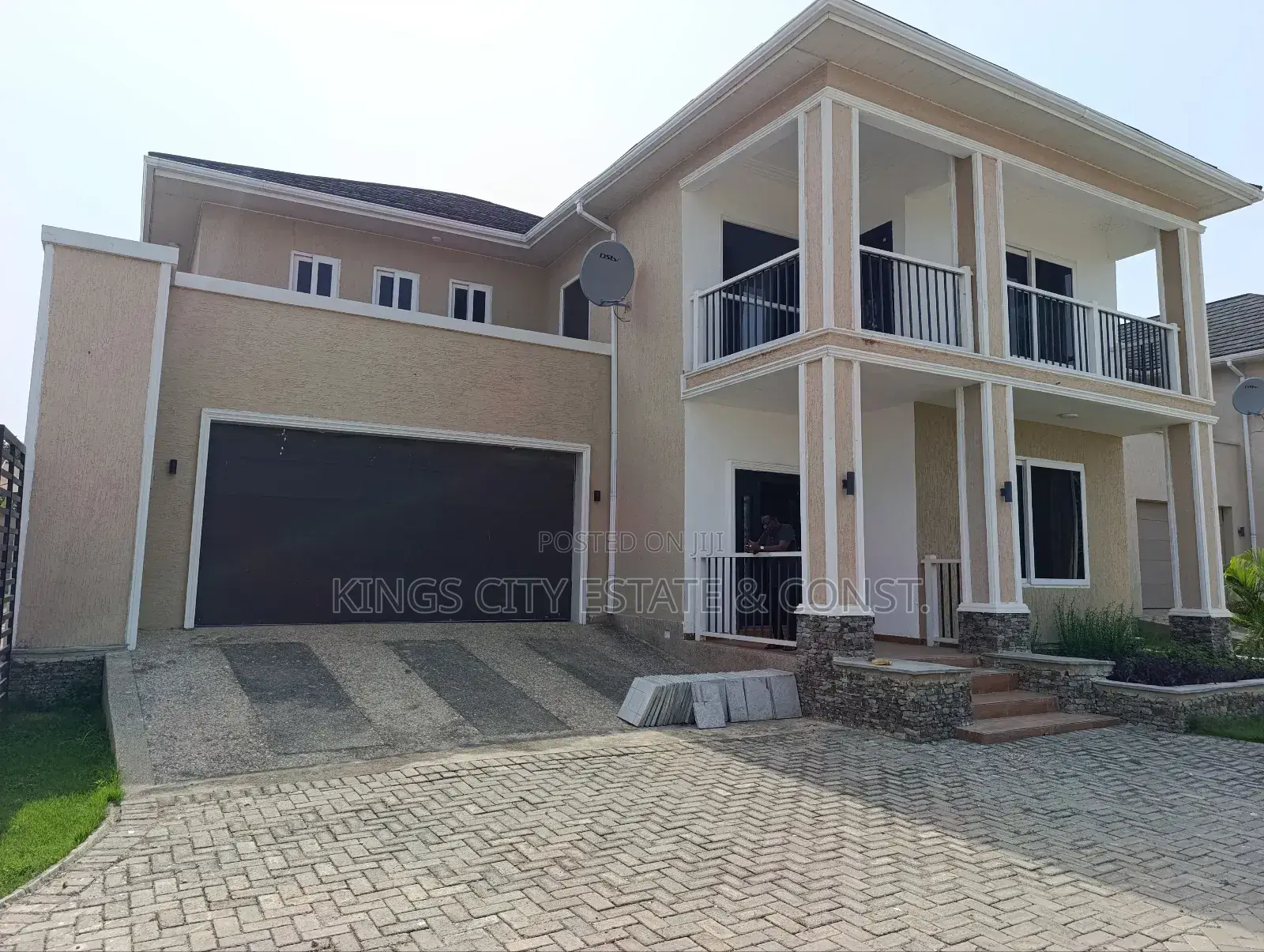 5bdrm House in Dvla/Set-Light, Amasaman for sale