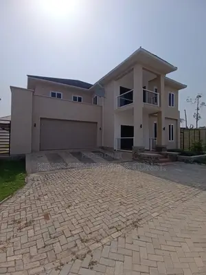 5bdrm House in Dvla/Set-Light, Amasaman for sale