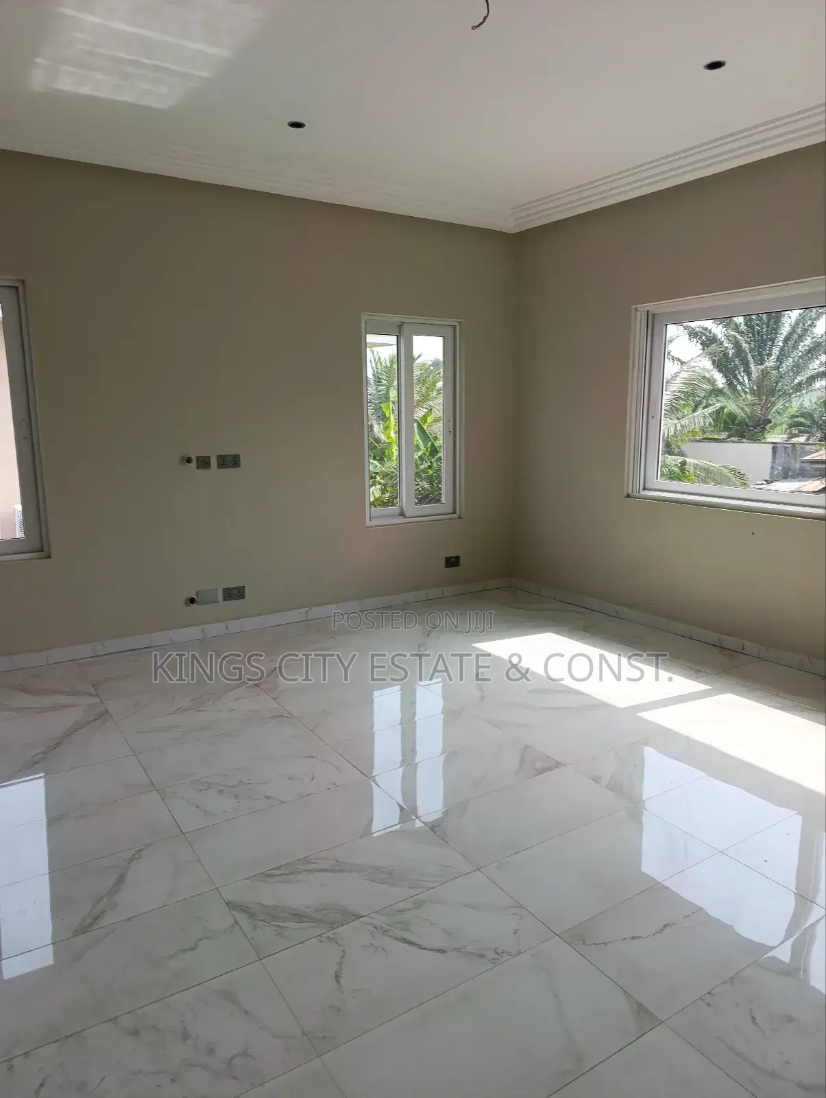 5bdrm House in Dvla/Set-Light, Amasaman for sale
