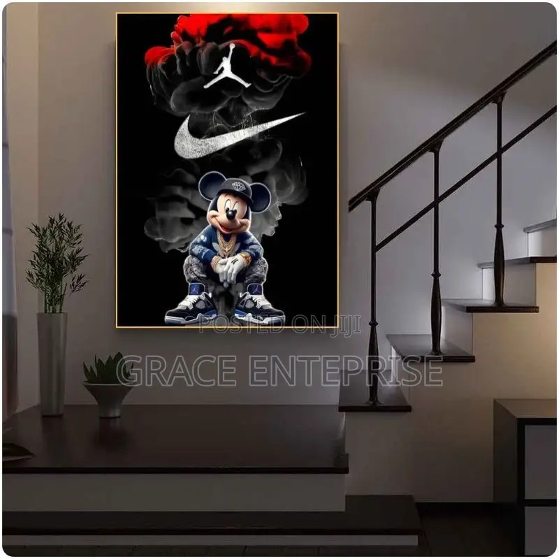 Clean and Unique Wall Frame Designer in Different Quantities