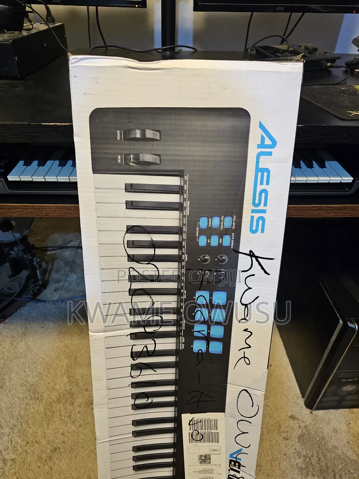 Alesis V61 MKLL Midi Keyboard