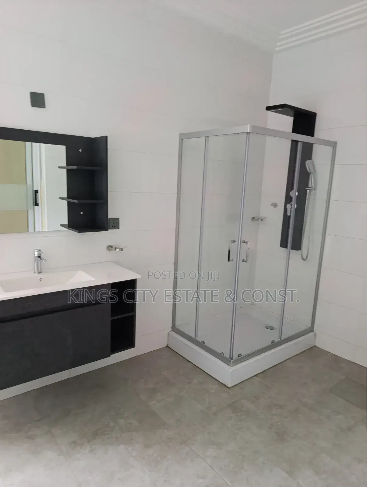 15bdrm House in Amasaman-Dvla, Ga West Municipal for sale