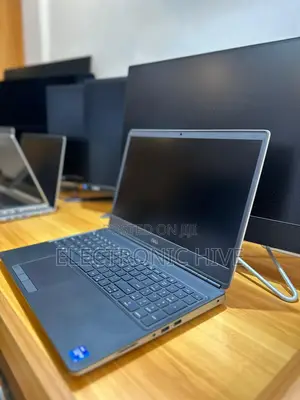 Laptop Dell Precision 15 7550 32GB Intel Core I7 SSD 1T