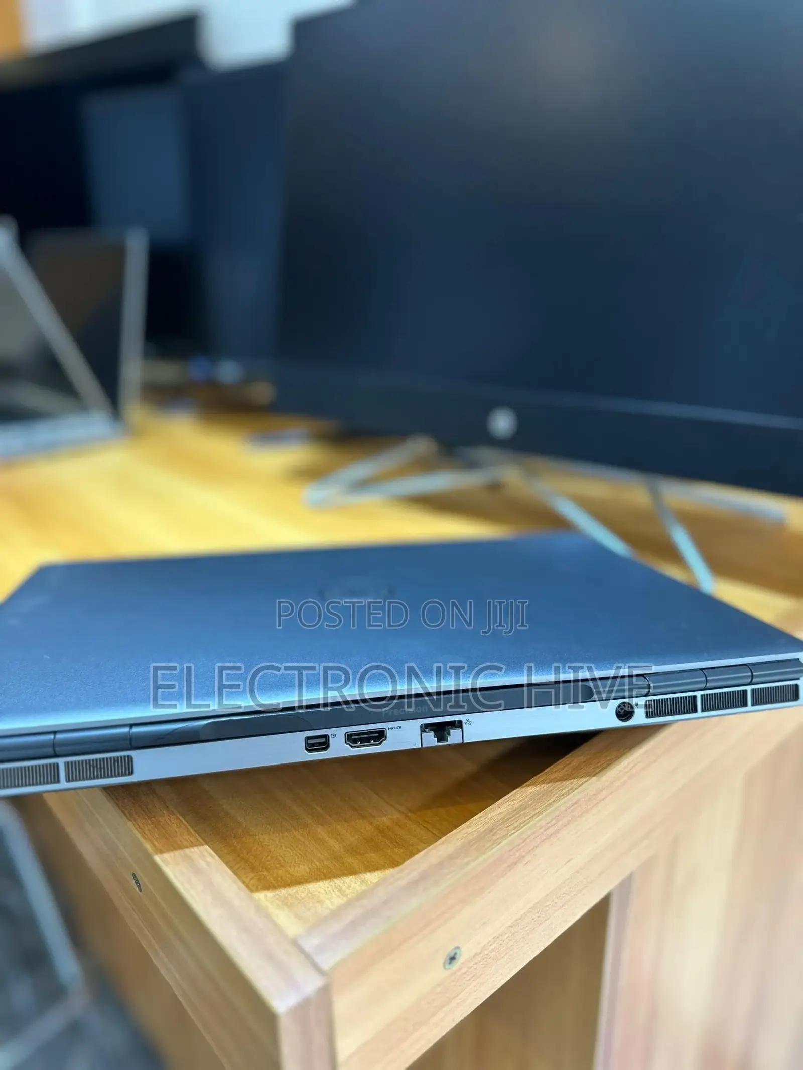 Laptop Dell Precision 15 7550 32GB Intel Core I7 SSD 1T