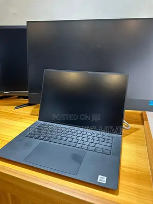 Laptop Dell Precision 5550 16GB Intel Core I7 SSD 512GB