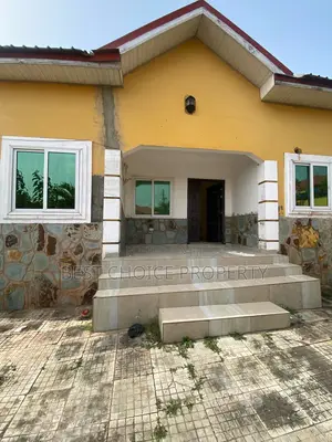 3bdrm Apartment in Kumsark Estate, Oyarifa for rent
