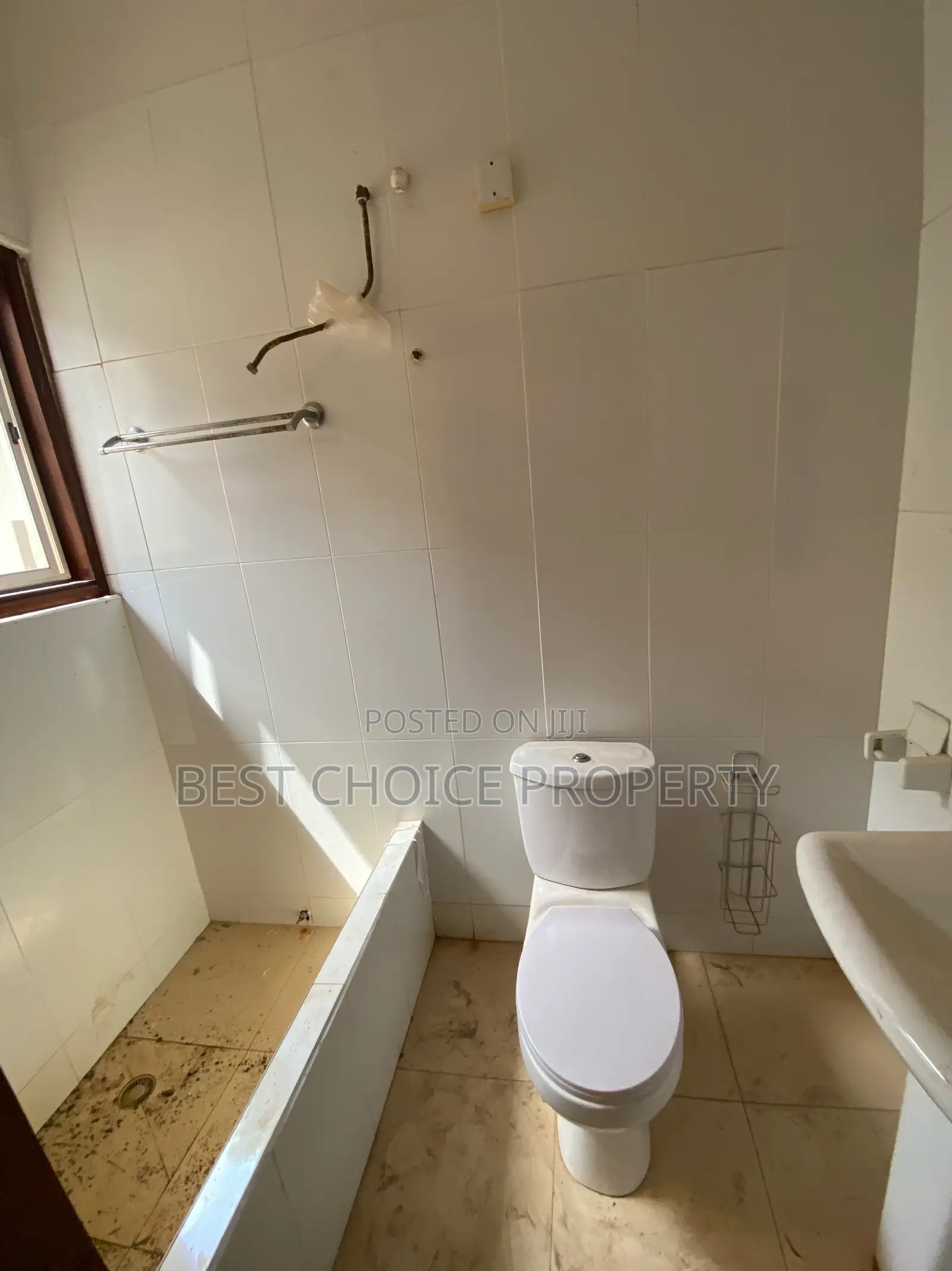 4bdrm Apartment in Oyarifa Ghana Flag for rent