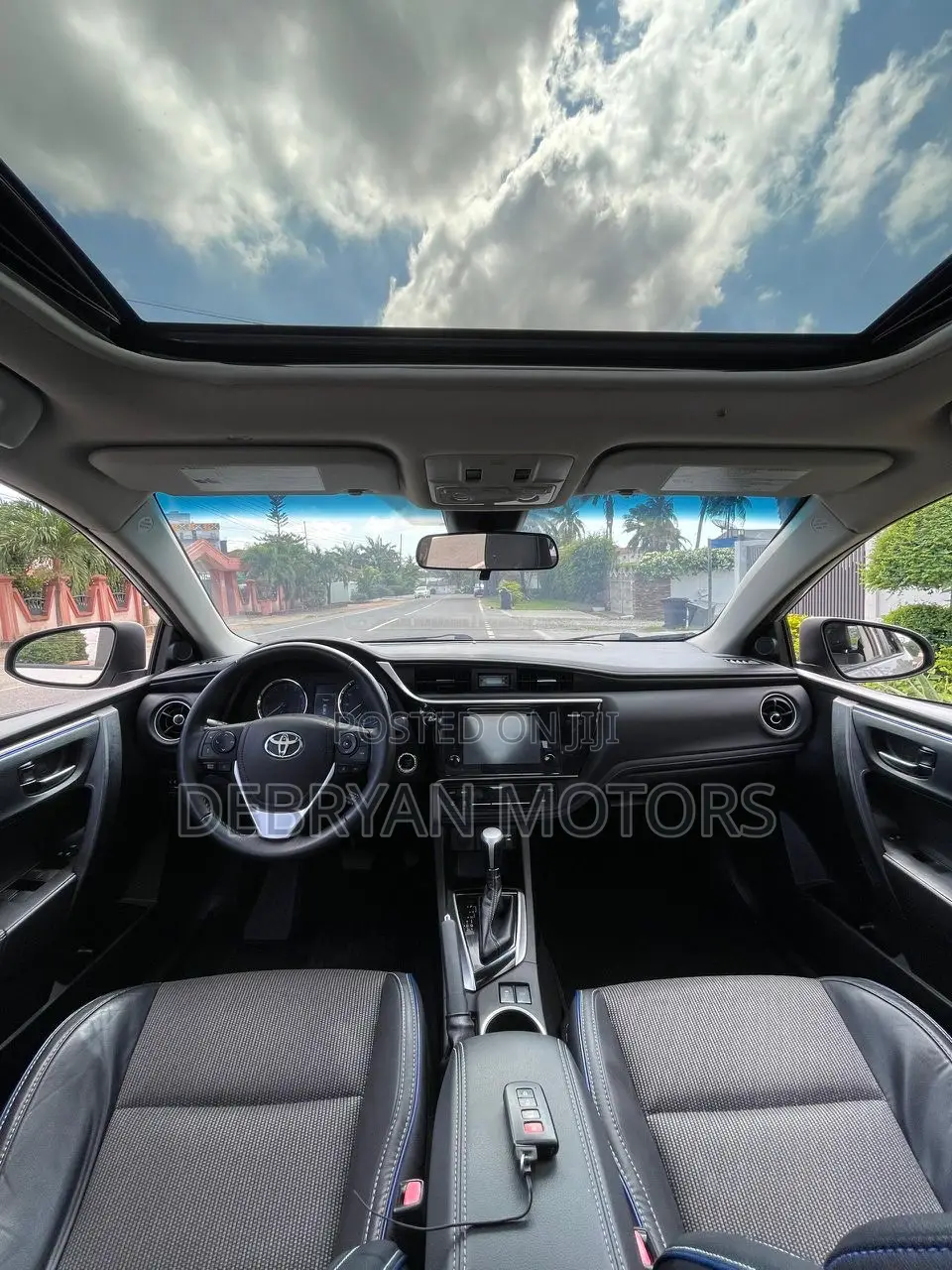 Toyota Corolla SE 4dr Sedan (1.8L 4cyl CVT) 2017 Silver