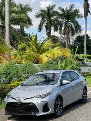Toyota Corolla SE 4dr Sedan (1.8L 4cyl CVT) 2017 Silver