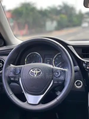 Toyota Corolla SE 4dr Sedan (1.8L 4cyl CVT) 2017 Silver