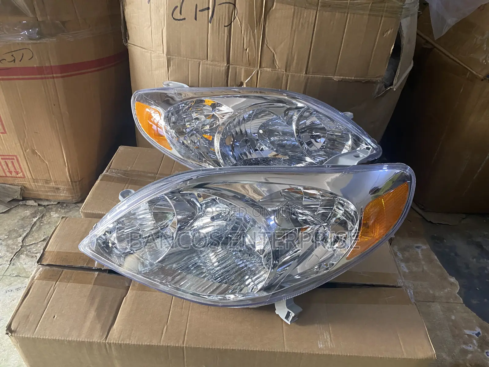 Toyota Matrix 2003-2008 Headlight