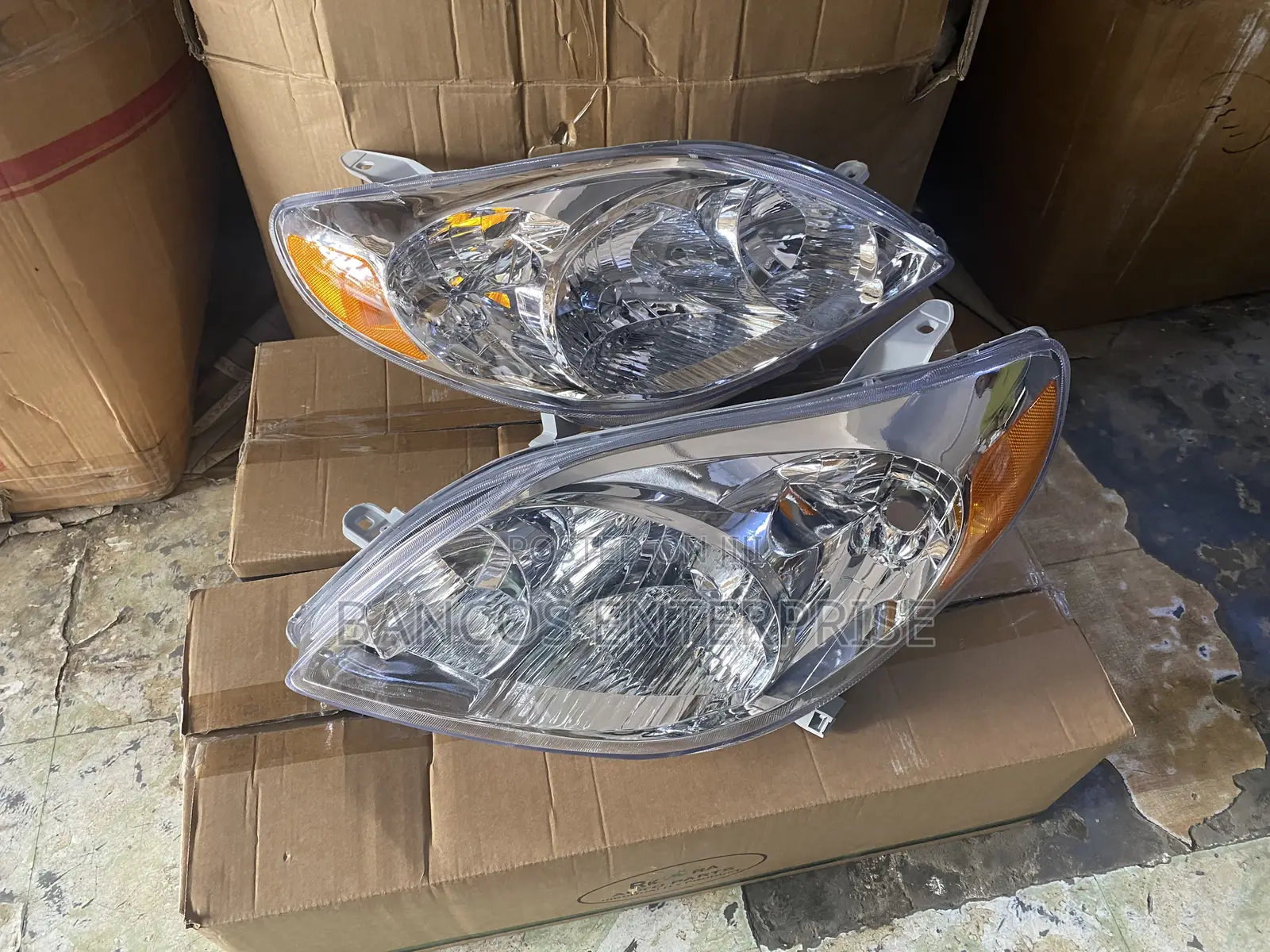 Toyota Matrix 2003-2008 Headlight