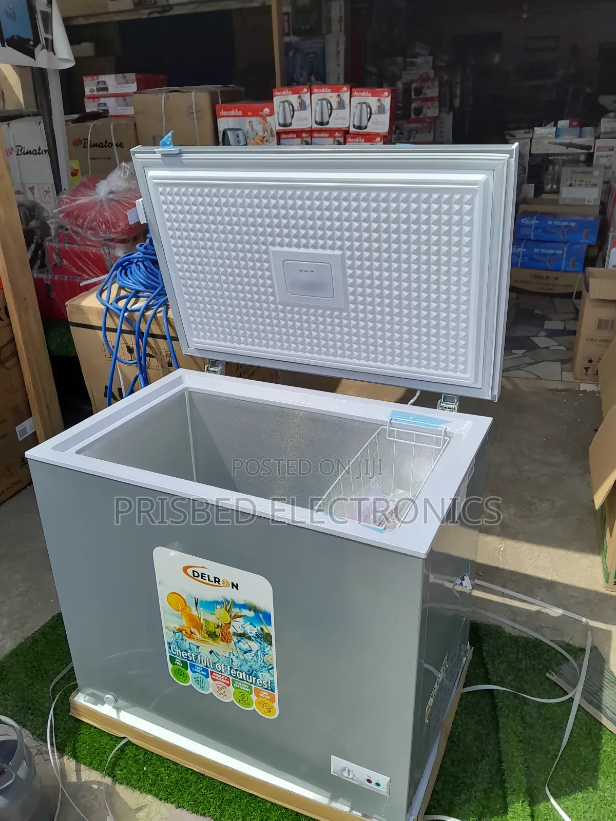 *Delron Durable Chest Freezer 230 Litres