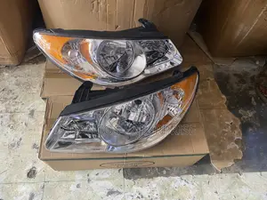 Hyundai Elantra 2007-2010 Headlight