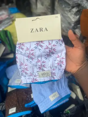 Zara Boxer