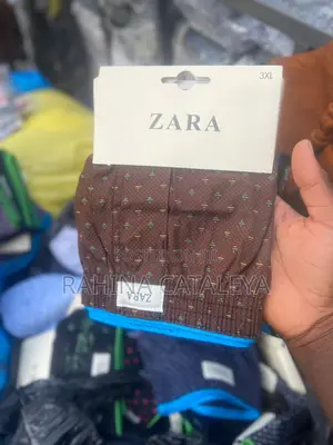 Zara Boxer