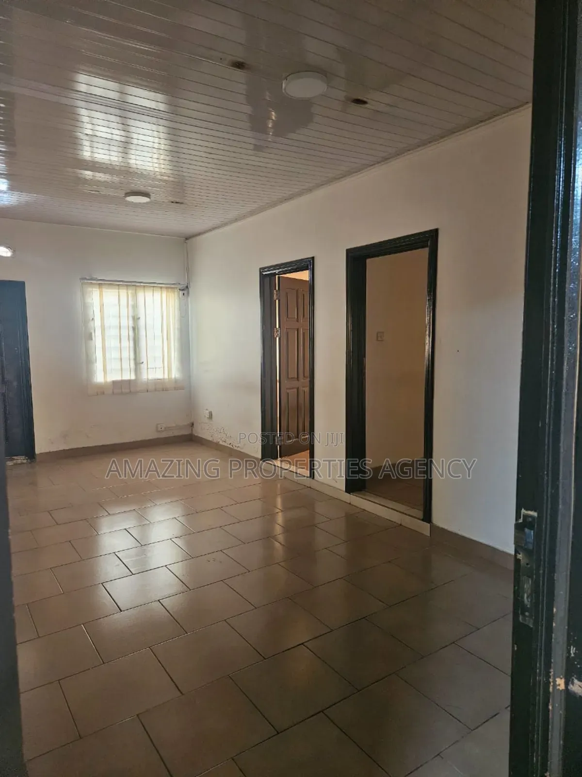 Commercial Property for Rent at Airport