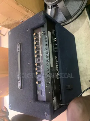 Roland Kc-550 Keyboard Combo