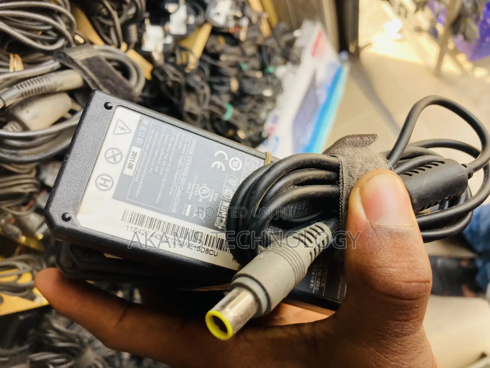 Original LENOVO Round Pin Charger