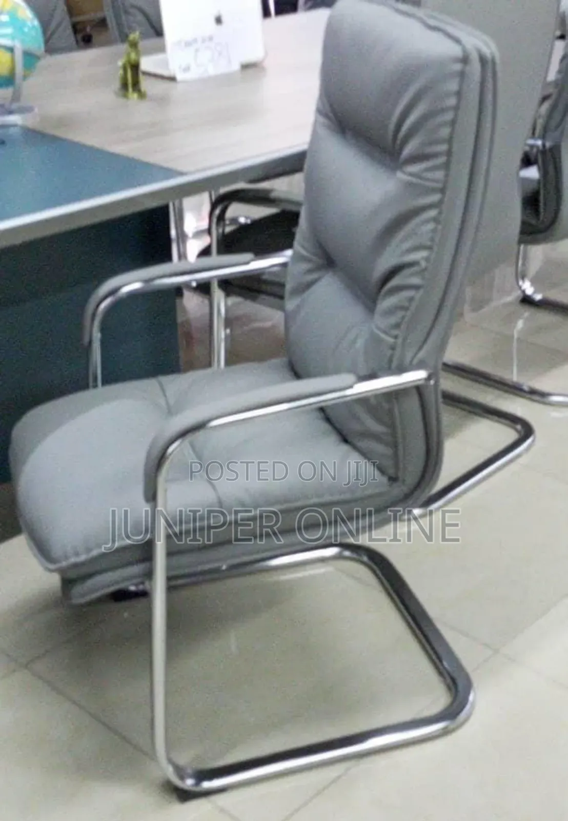 Visitor's Chair VI ( Potable Chair)