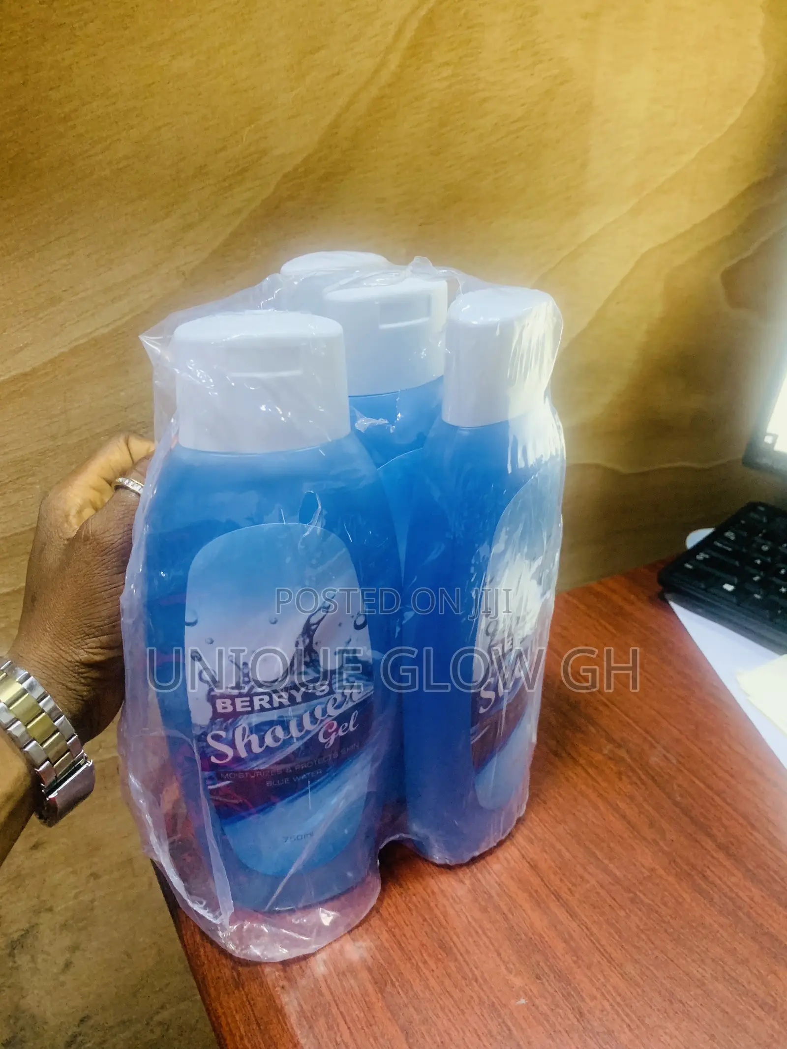Perfumed Showergel Moisturizeprotect Skin, Clears Darkspots