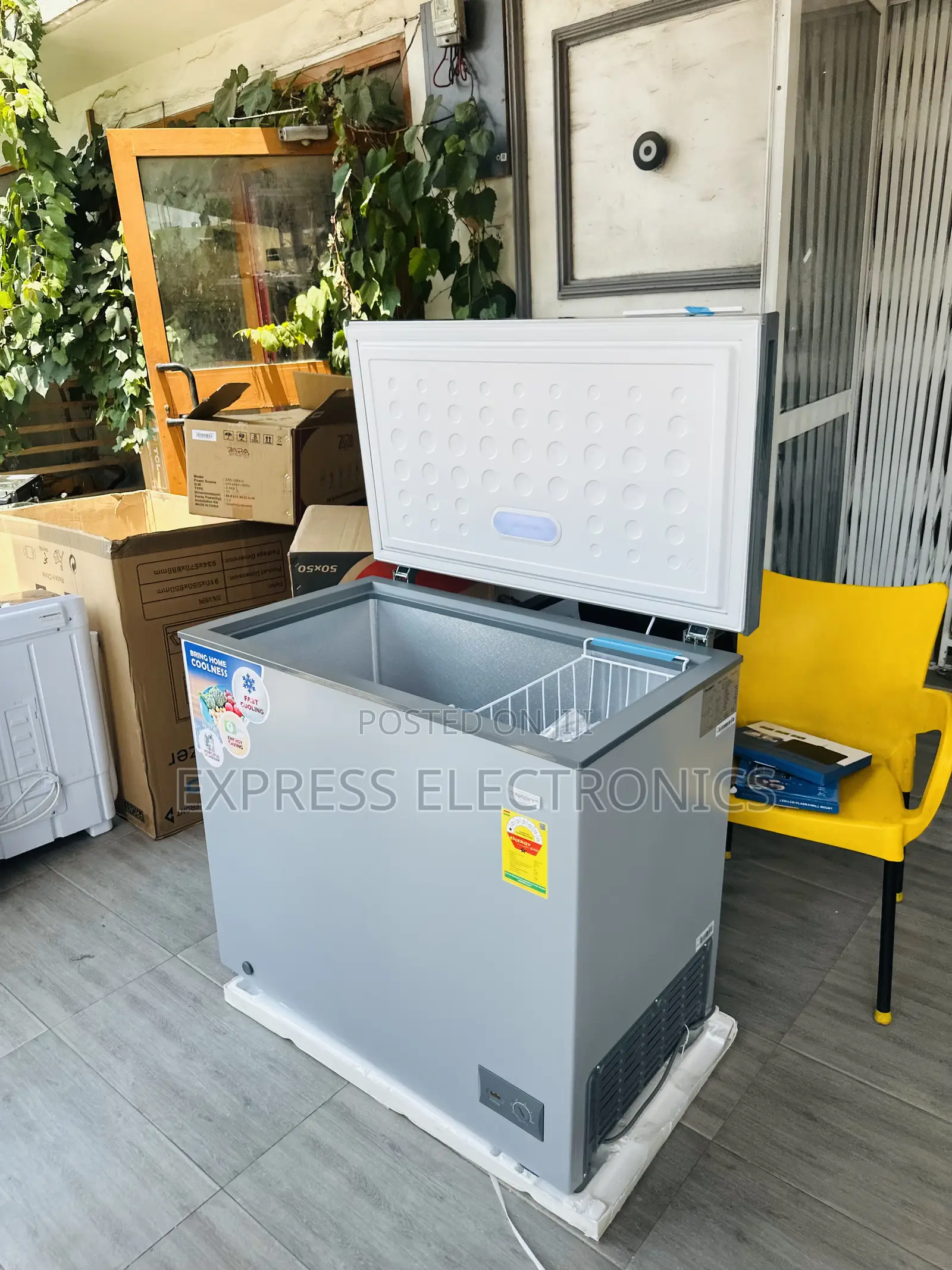 Chest Freezer 200l Pearl Grey