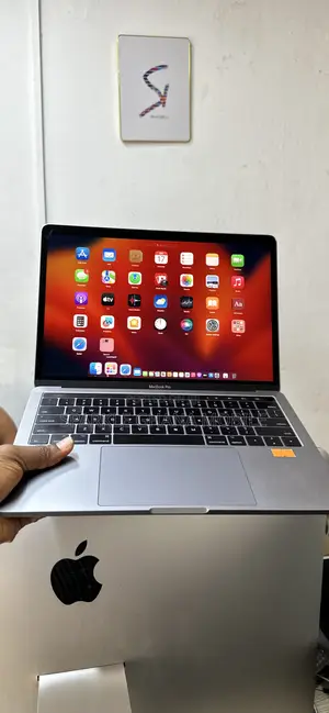 Laptop Apple MacBook Pro 8GB Intel Core I5 SSD 256GB