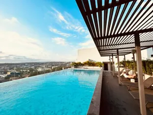 Reliable Pool Cleaning Water Treatment for Sparkling Pools