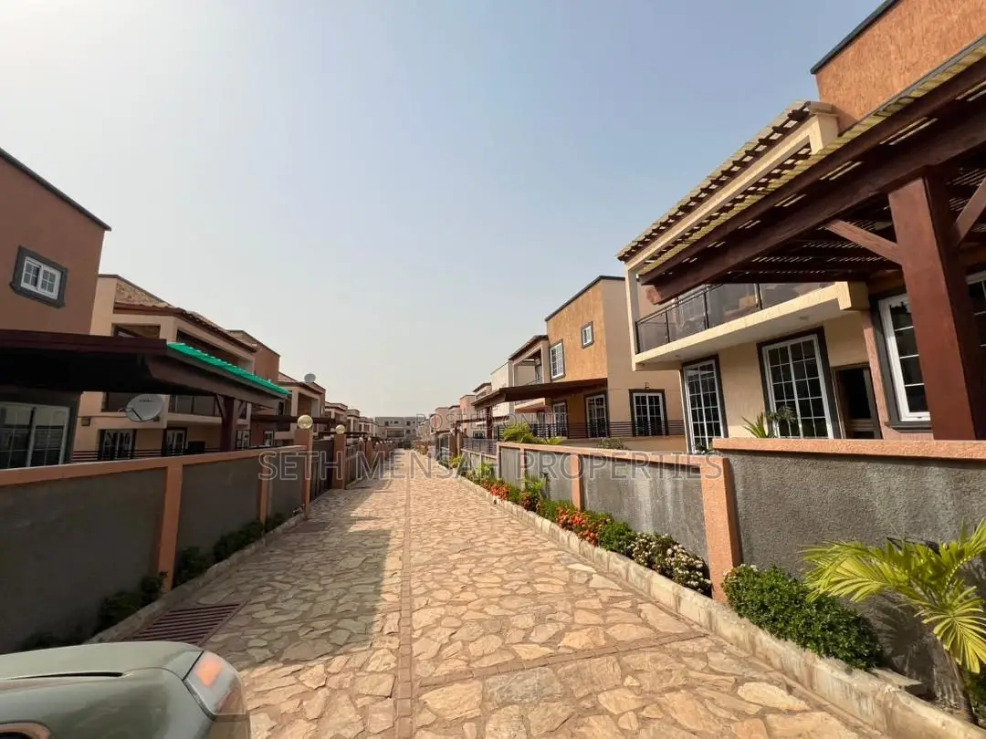 Furnished 4bdrm House in Skm, Airport Residential Area for rent