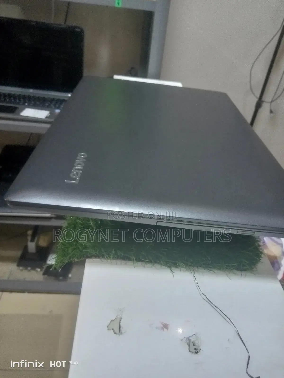 Laptop Lenovo IdeaPad 320 4GB Intel Core i3 HDD 1T