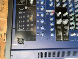Mg 240- 24 Channel Raw Mixer 24 /Yamaha
