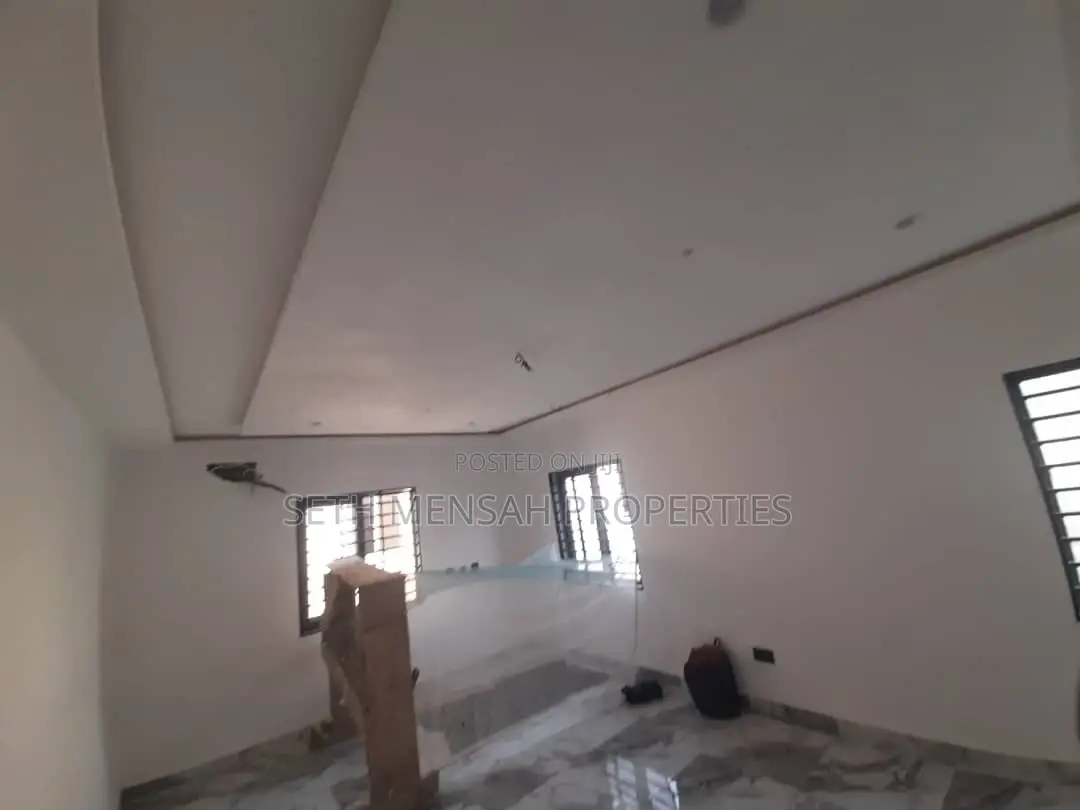 4bdrm House in Skm, East Legon for sale
