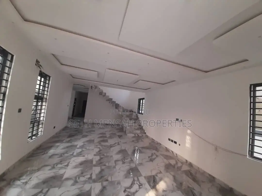 4bdrm House in Skm, East Legon for sale