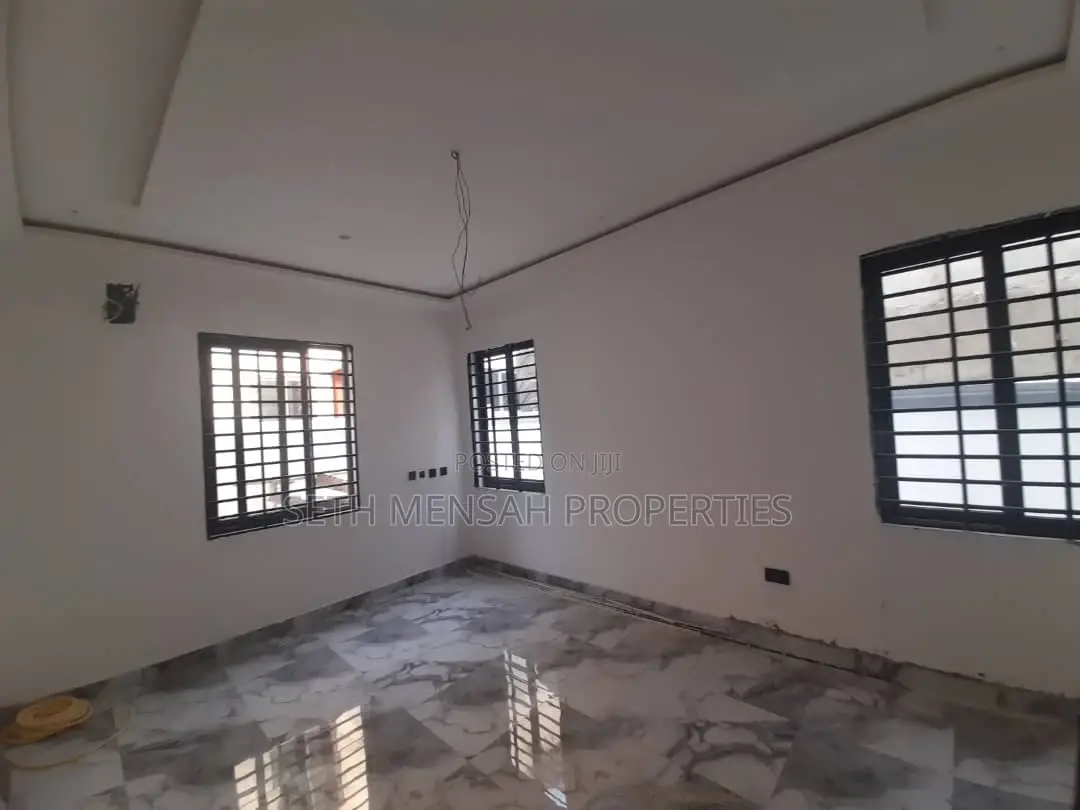 4bdrm House in Skm, East Legon for sale