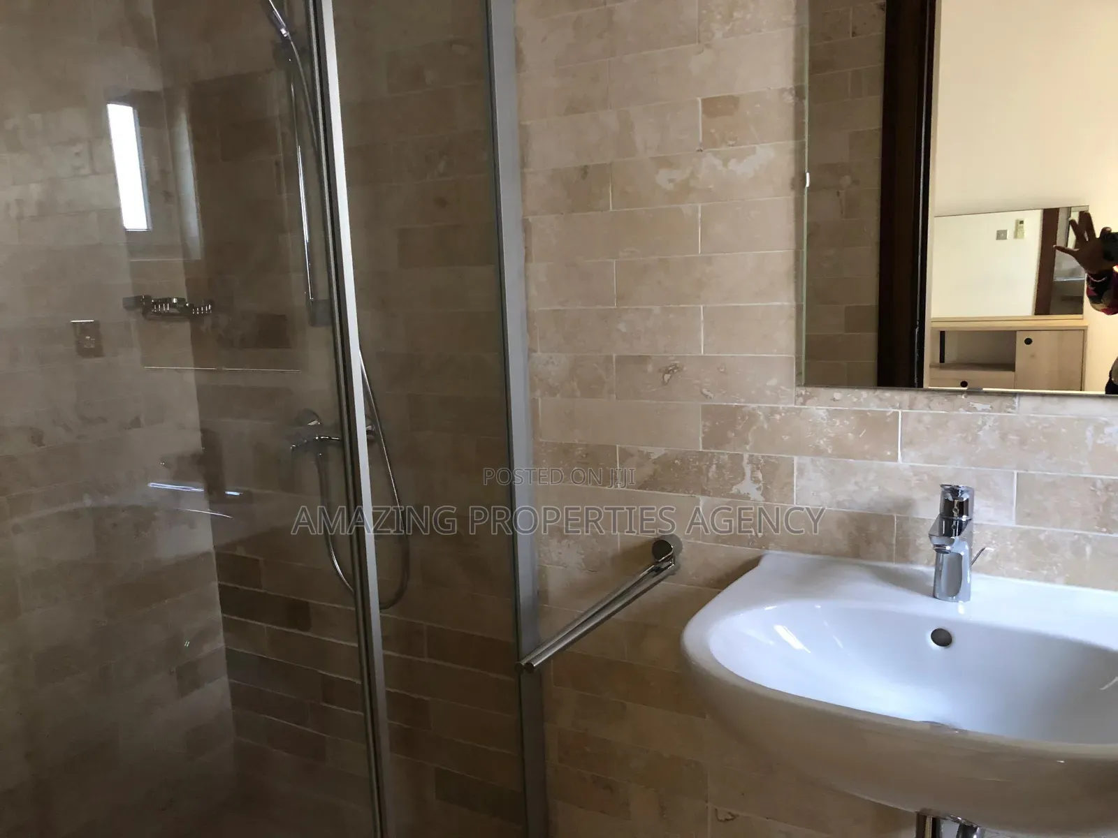 3bdrm Townhouse / Terrace in Cantonments for rent