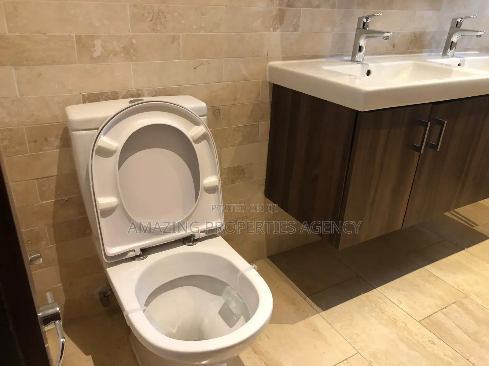 3bdrm Townhouse / Terrace in Cantonments for rent
