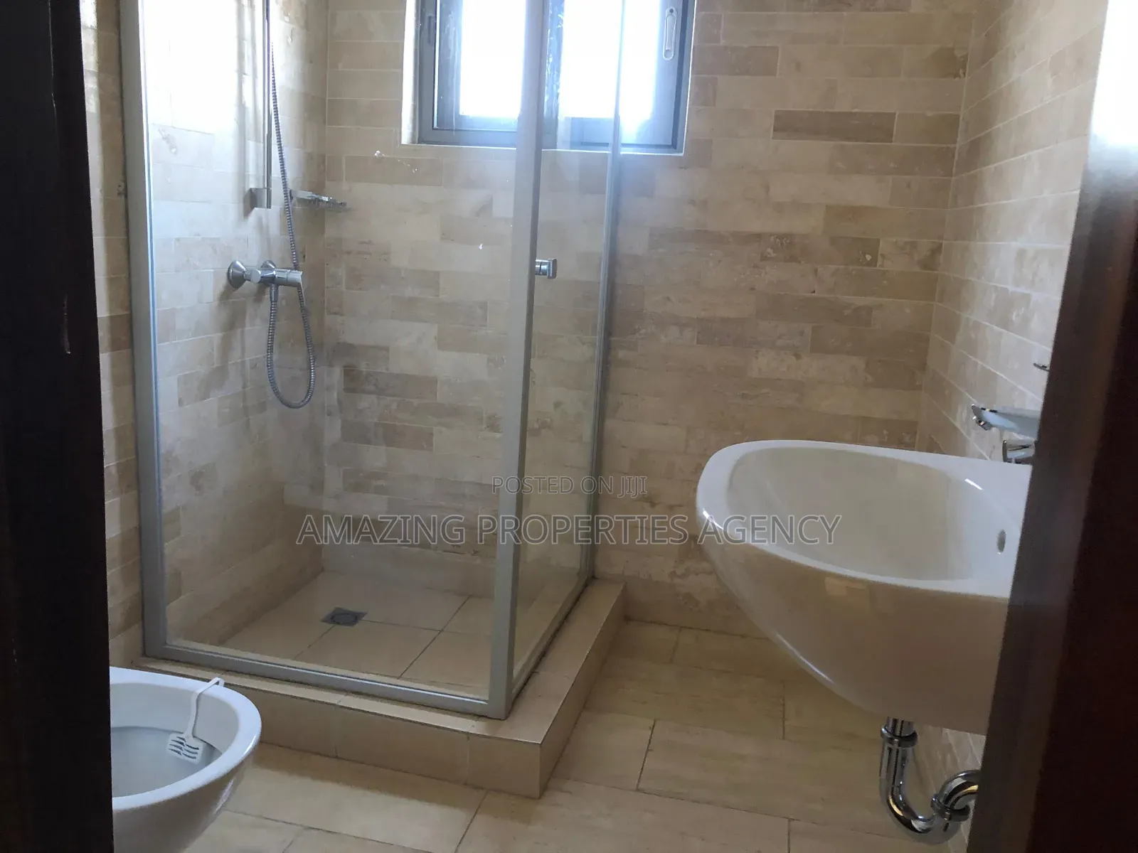 3bdrm Townhouse / Terrace in Cantonments for rent