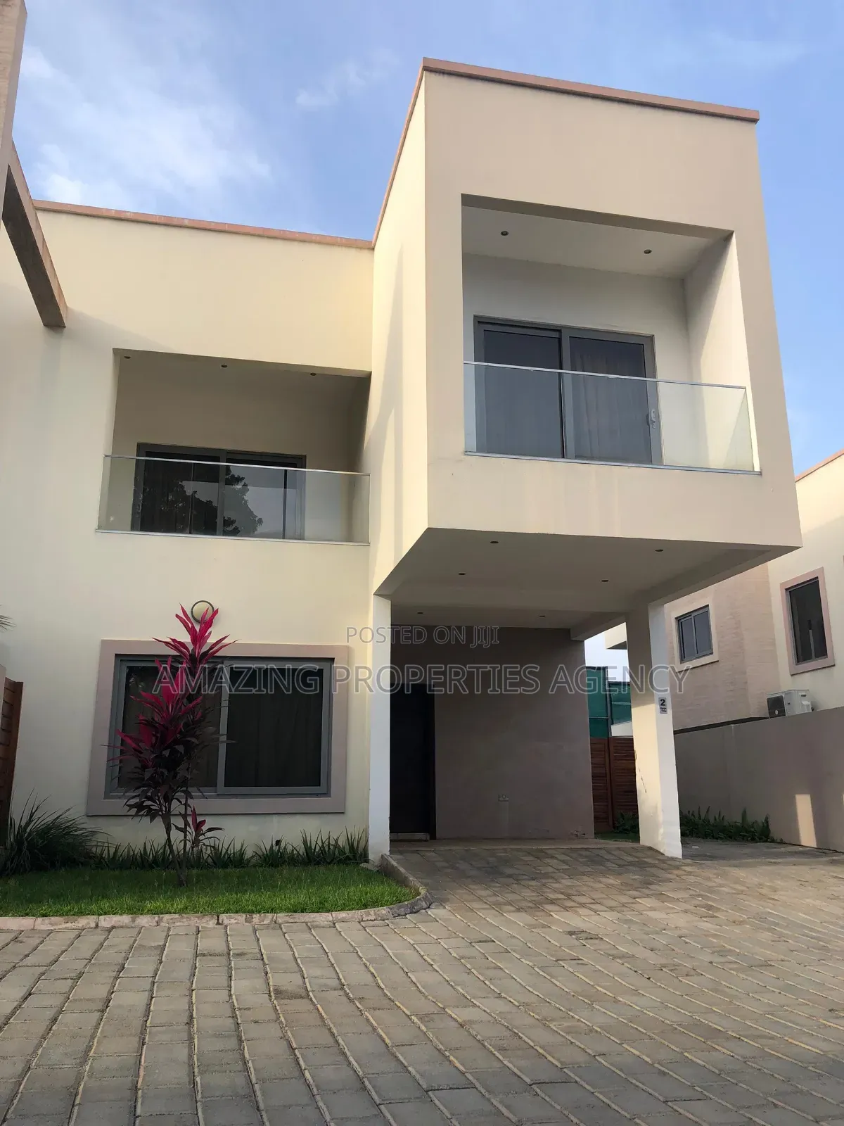 3bdrm Townhouse / Terrace in Cantonments for rent