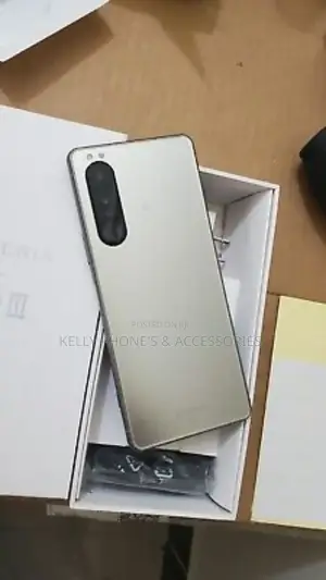 New Sony Xperia 5 III 256 GB Silver