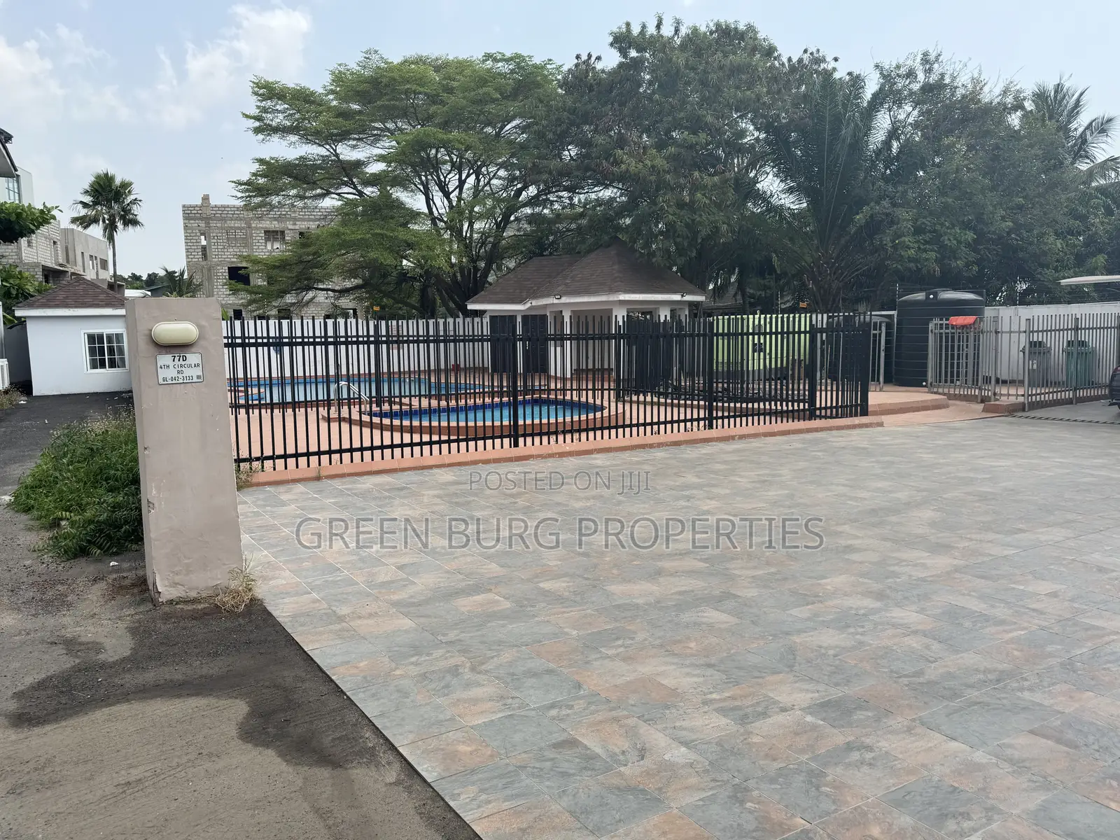 4bdrm Townhouse / Terrace in Cantonments for rent