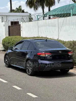 Toyota Corolla SE 2020 Blue