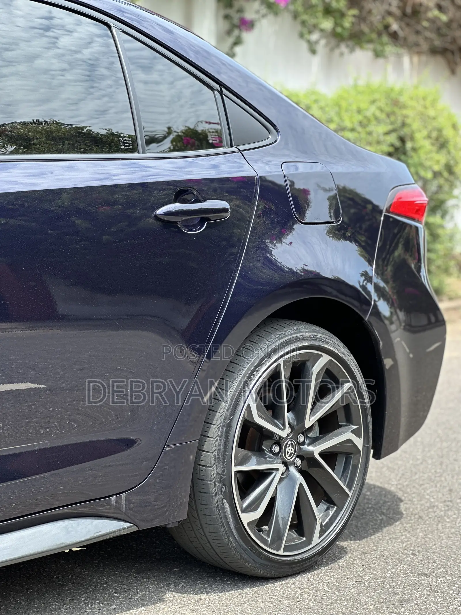 Toyota Corolla SE 2020 Blue