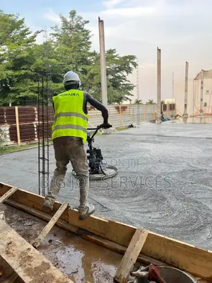 Power Trowel Operator
