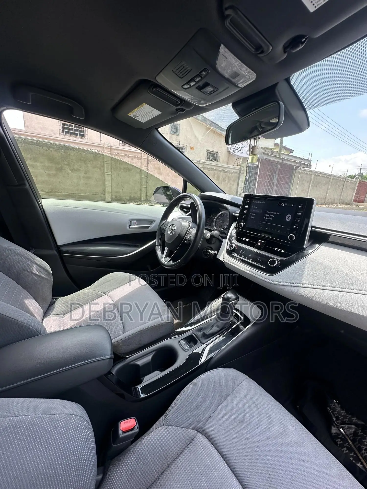 Toyota Corolla SE 2020 Blue