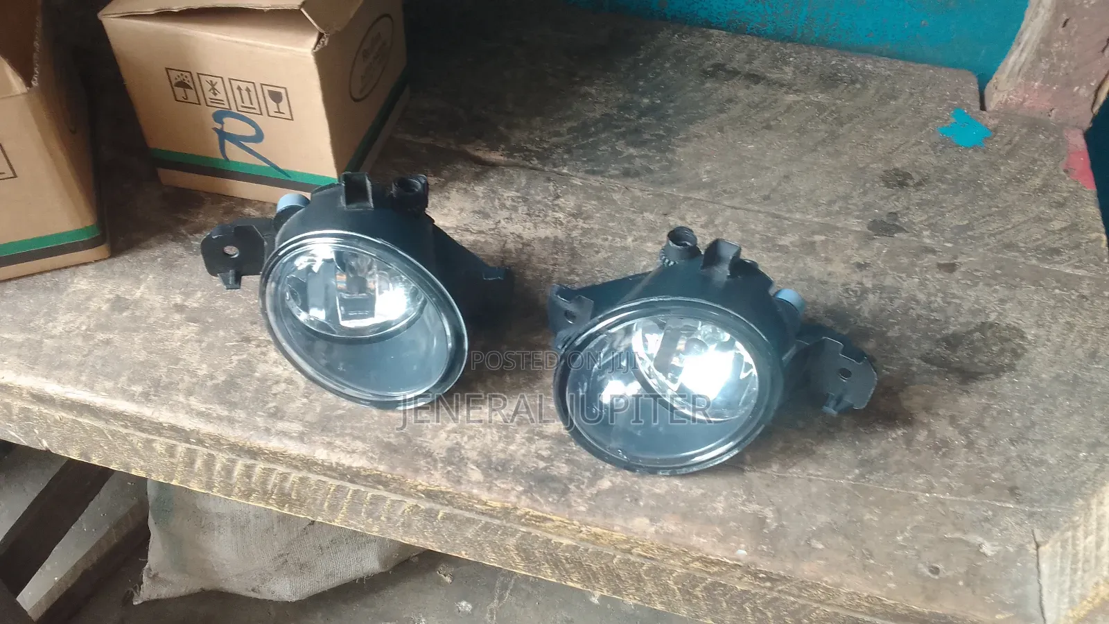 Nissan Rogue/Nissan Sentra Fog Light Pair.